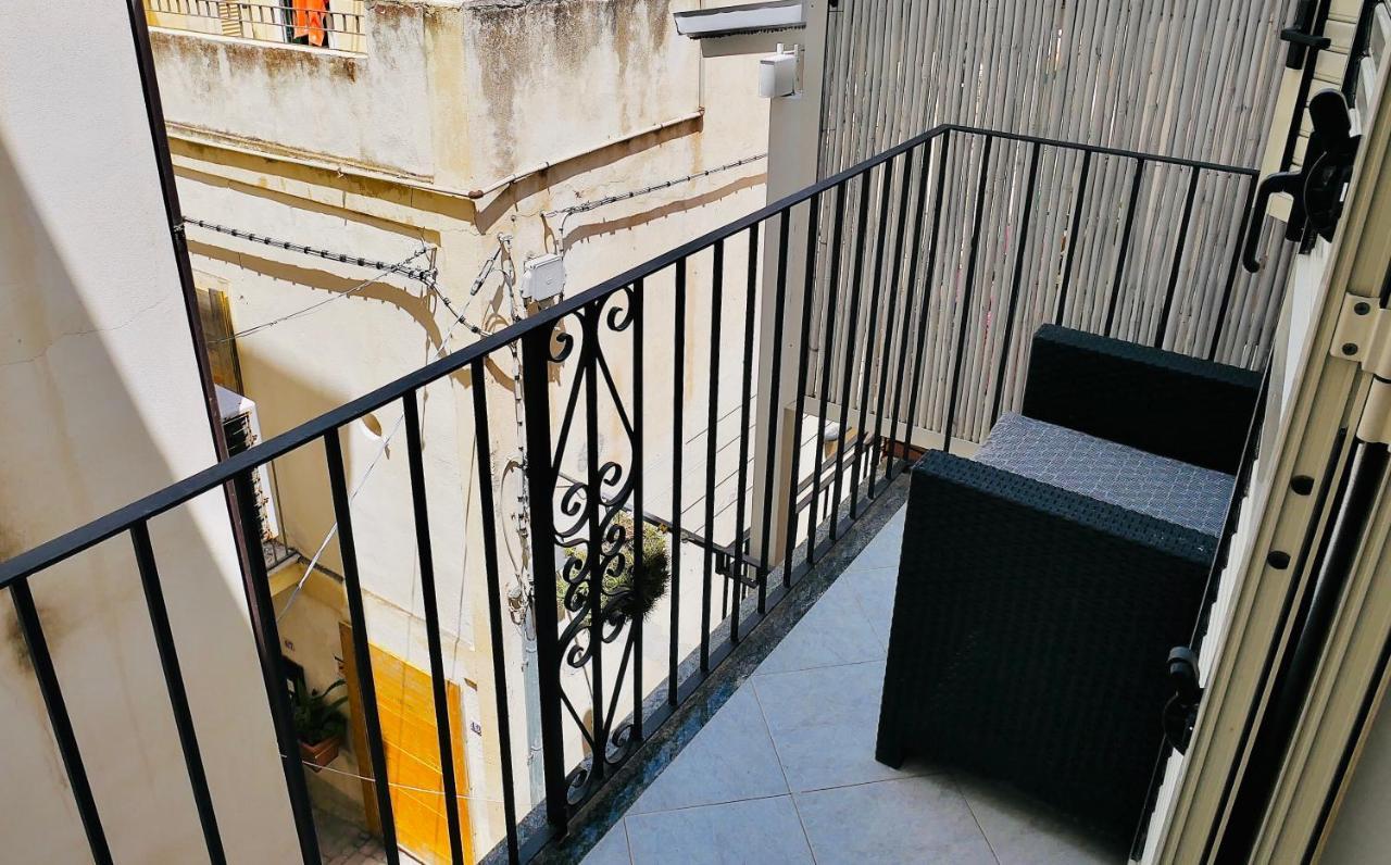 "Sweet Life" Casa Vacanze Lipari  Bagian luar foto